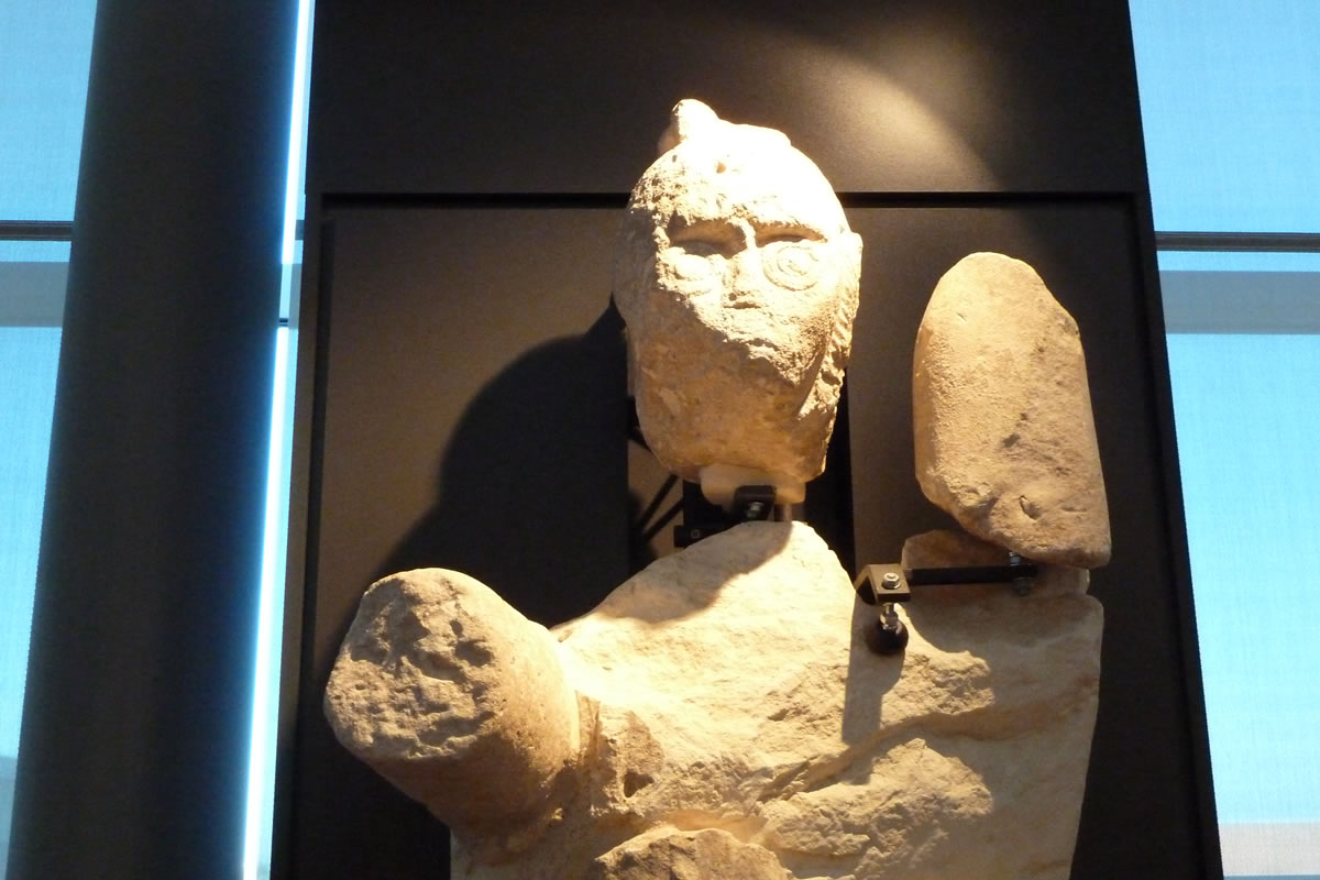 I Giganti di Mont’e Prama – Museo  Civico di Cabras Antica Dimora del Gruccione